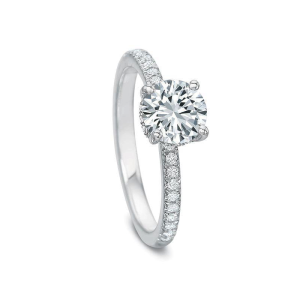 Round Diamond Engagement Ring